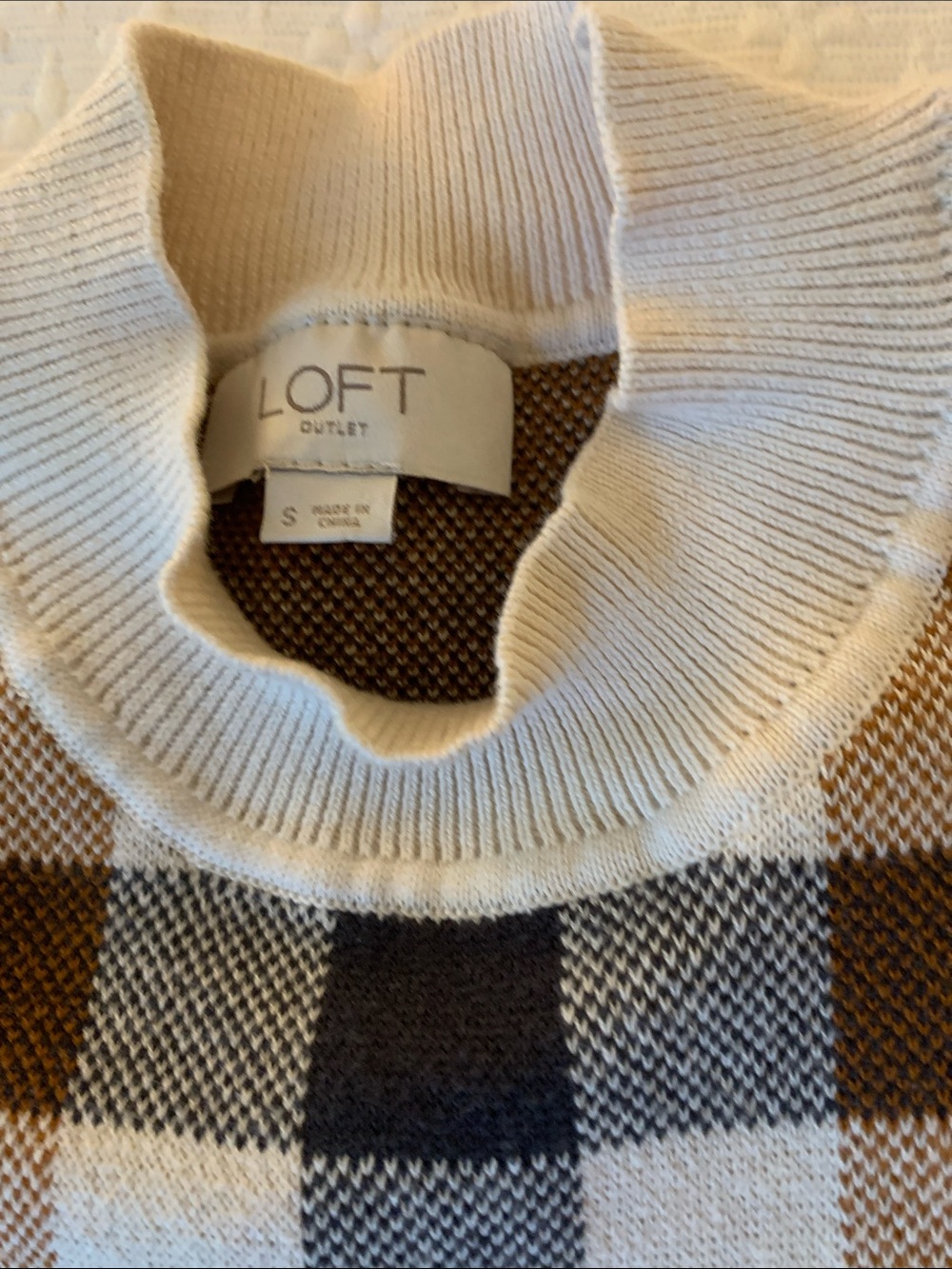 LOFT Outlet Women’s High Neck Sweater Tank - Picture 2 of 2